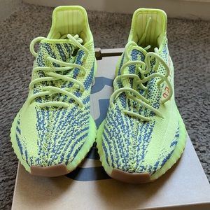 Yeezy Boost 350 V2
